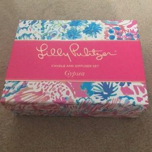 Lilly Pulitzer candle and diffuser gift set
